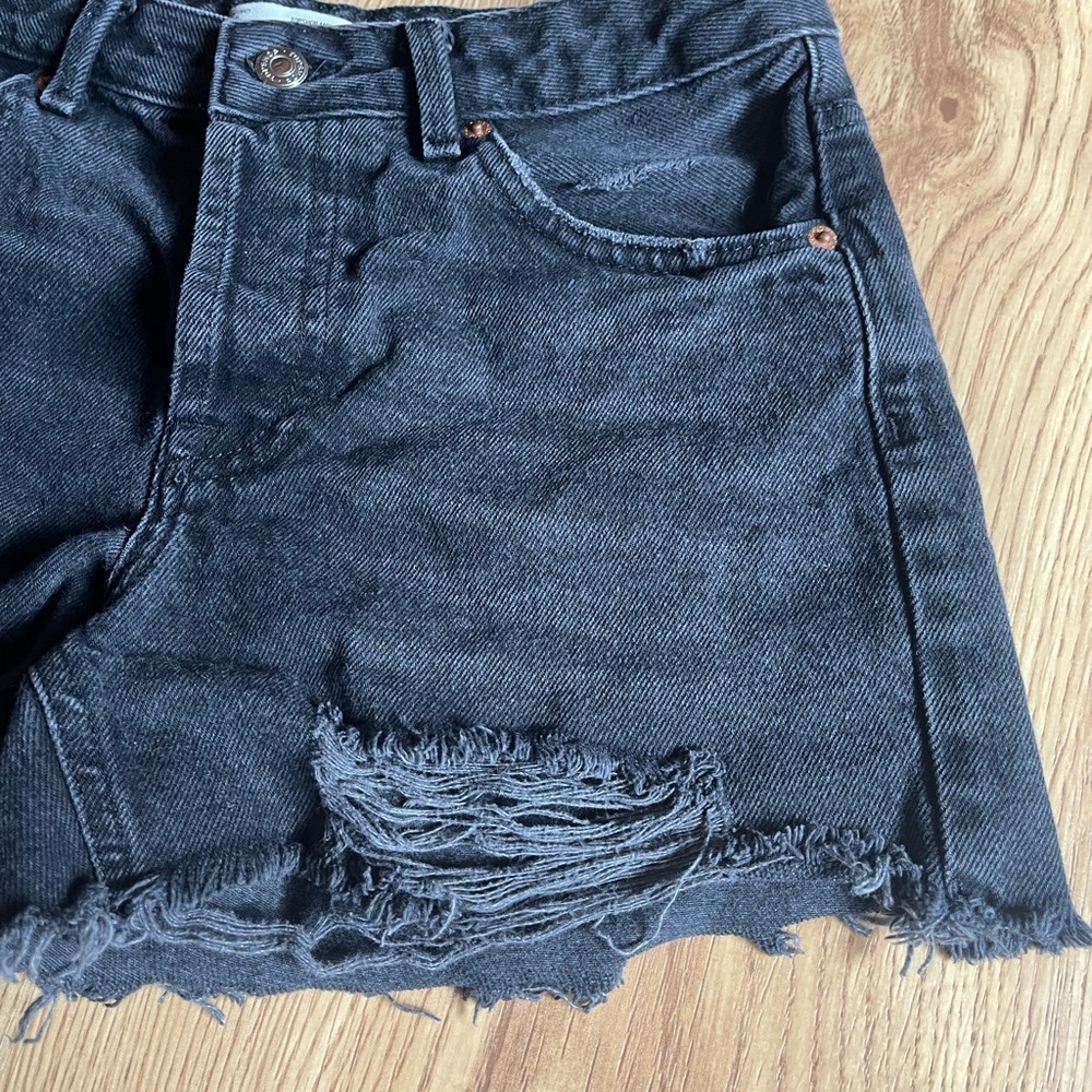 Topshop Moto Ashley Black Distressed Denim Shorts - Picture 3 of 6